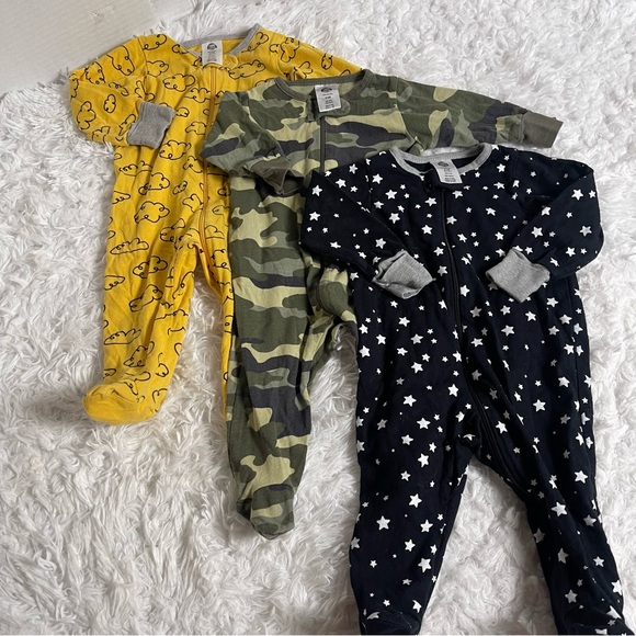 Gerber baby brand | 0-3 M baby boy footies bundle - Picture 2 of 9